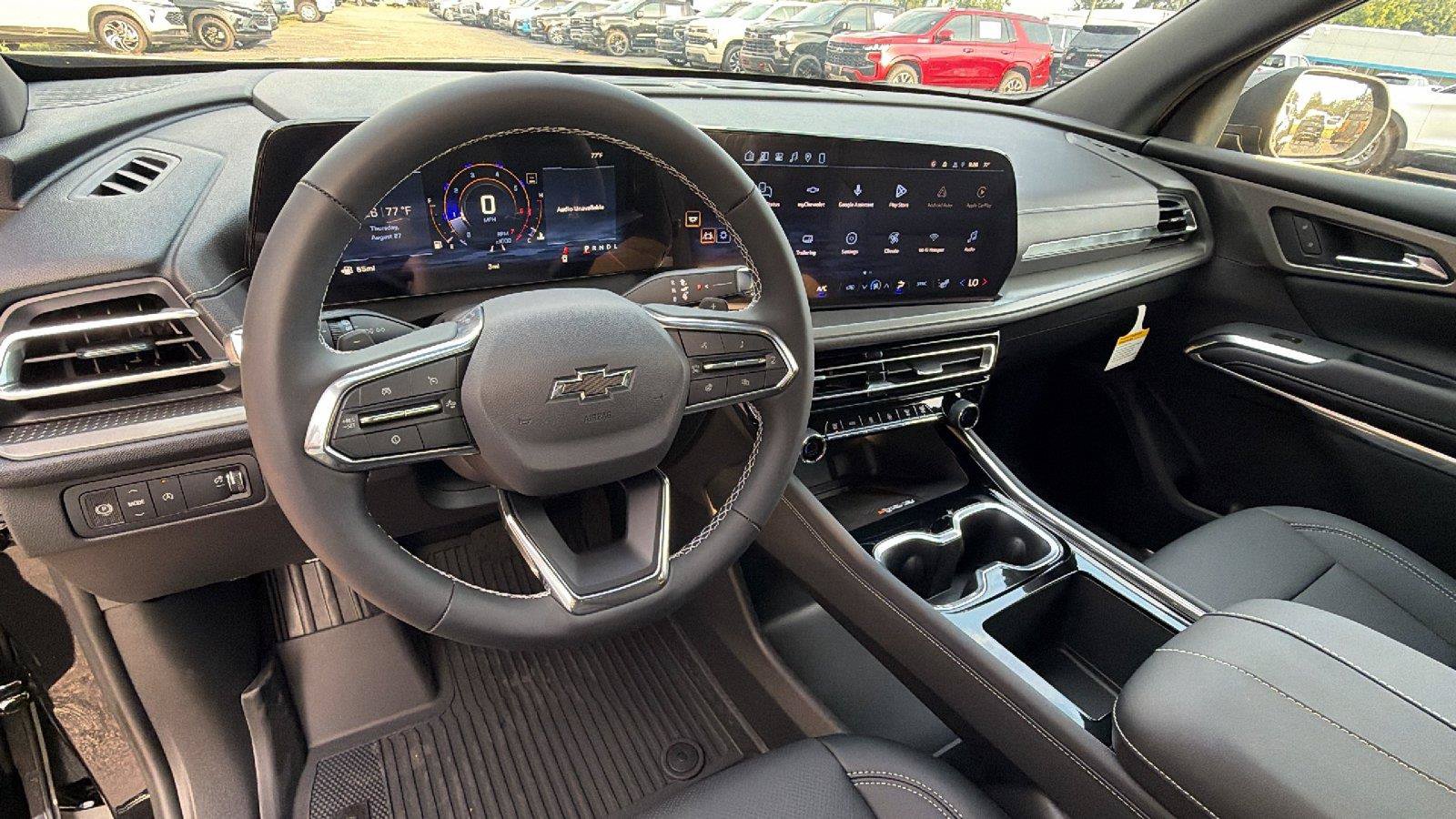 New 2027 Chevrolet Traverse LT w/ Midnight/Sport Edition FWD image 3