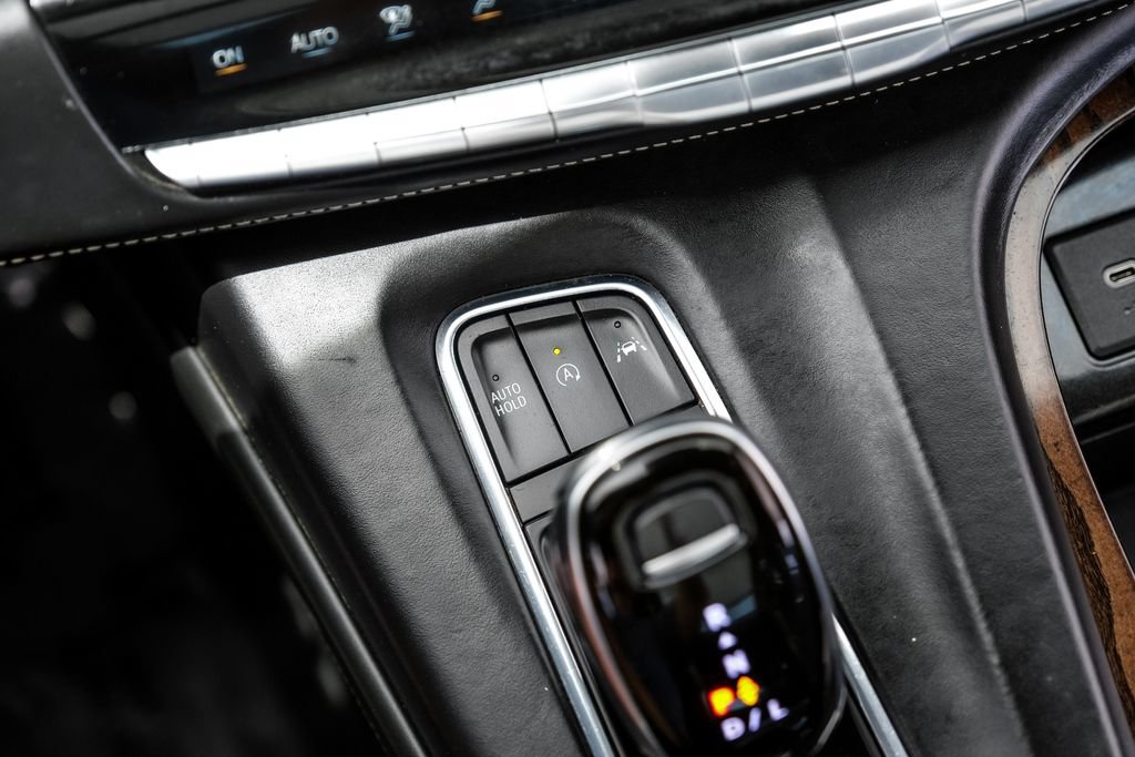 Used 2021 Cadillac Escalade Sport Platinum w/ LPO, ONYX Package AWD/4WD image 26