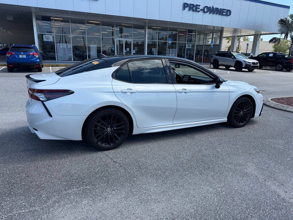 Used 2024 Toyota Camry XSE FWD image 3
