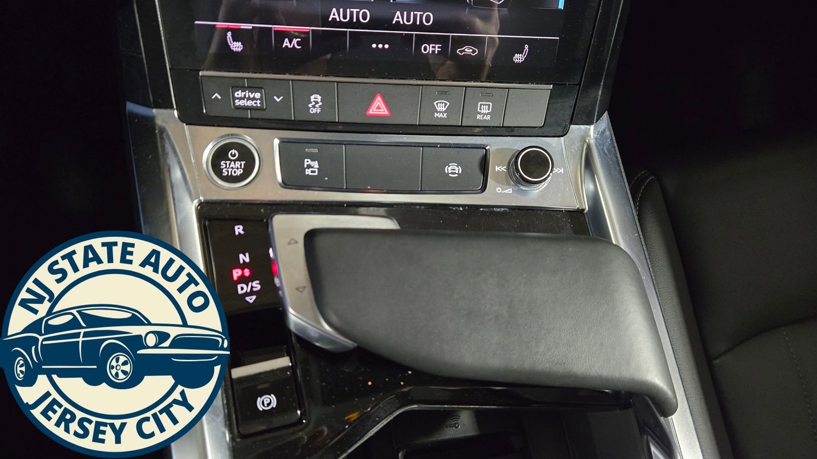 Used 2022 Audi e-tron Premium w/ Convenience Plus Package image 21