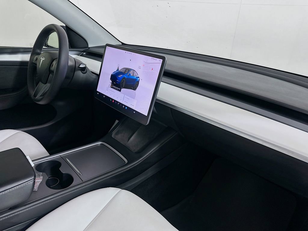 Used 2022 Tesla Model Y Performance image 31
