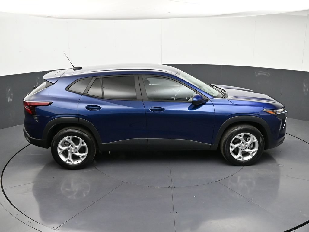 Certified 2024 Chevrolet Trax LS w/ LS Convenience Package FWD image 21