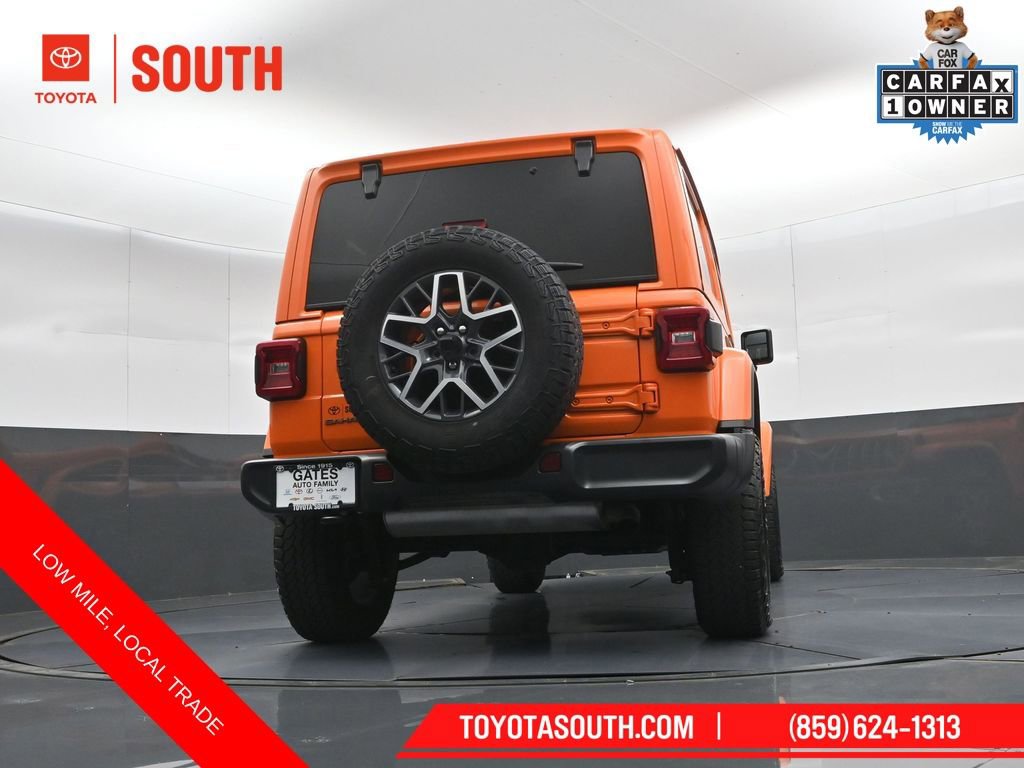 Used 2025 Jeep Wrangler Sahara w/ Technology Group AWD/4WD image 40