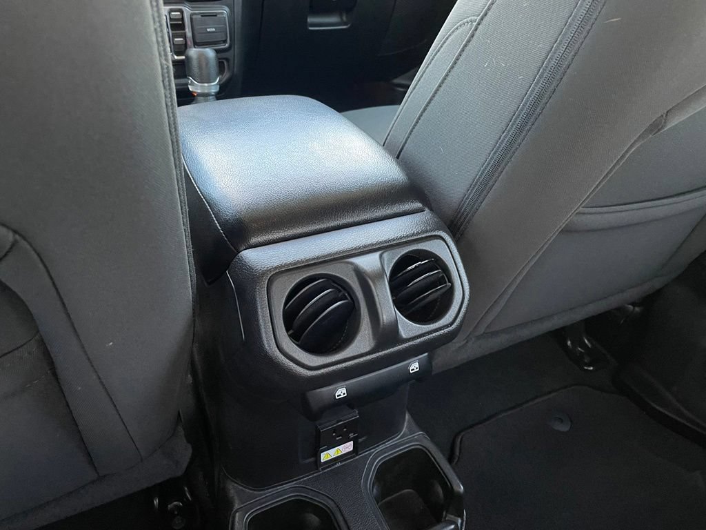 Used 2023 Jeep Gladiator Sport AWD/4WD image 27
