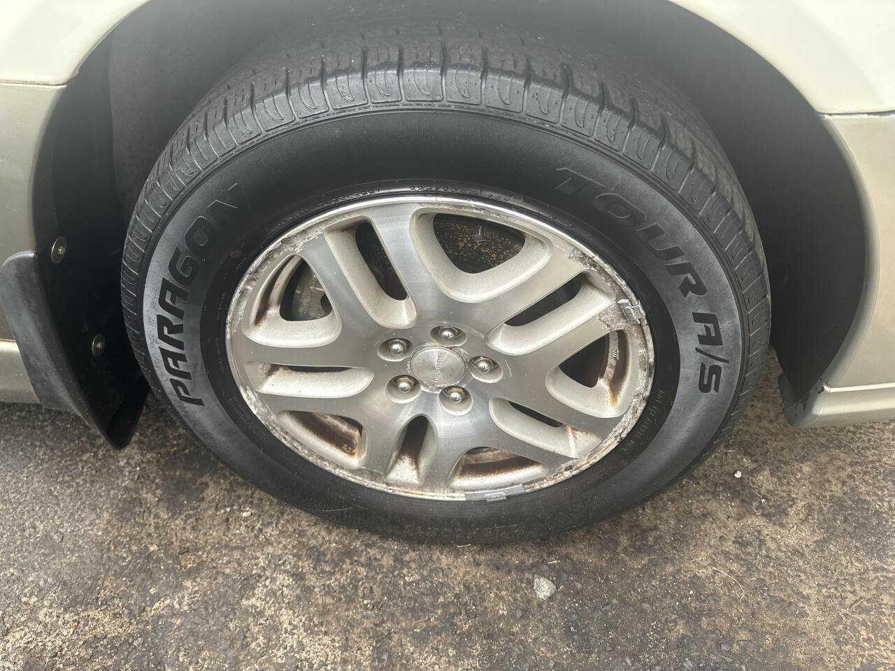 Used 2004 Subaru Outback Wagon image 16