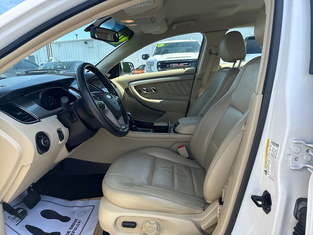 Used 2017 Ford Taurus SEL FWD image 10