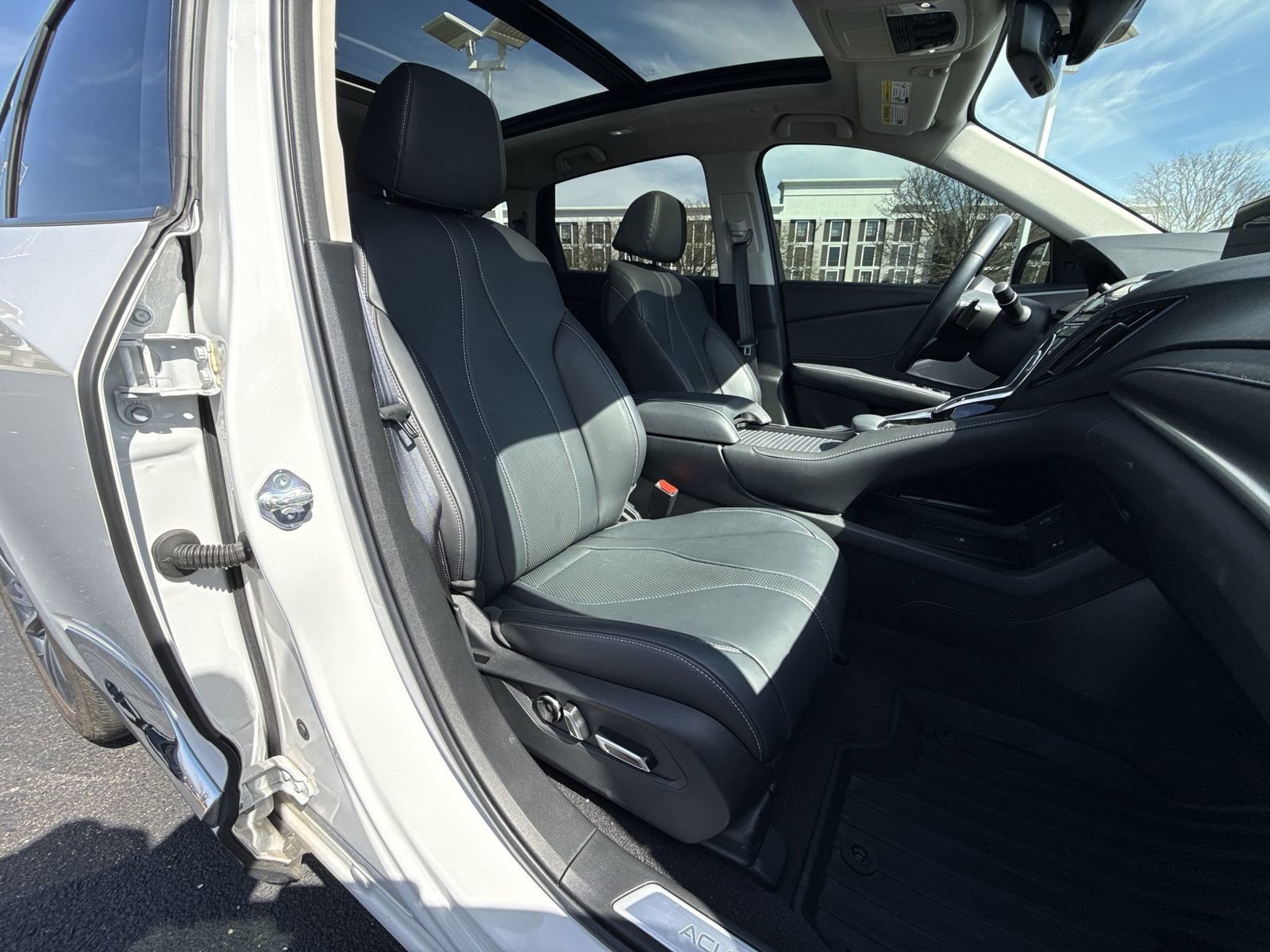 Used 2024 Acura RDX w/ Technology Package image 25