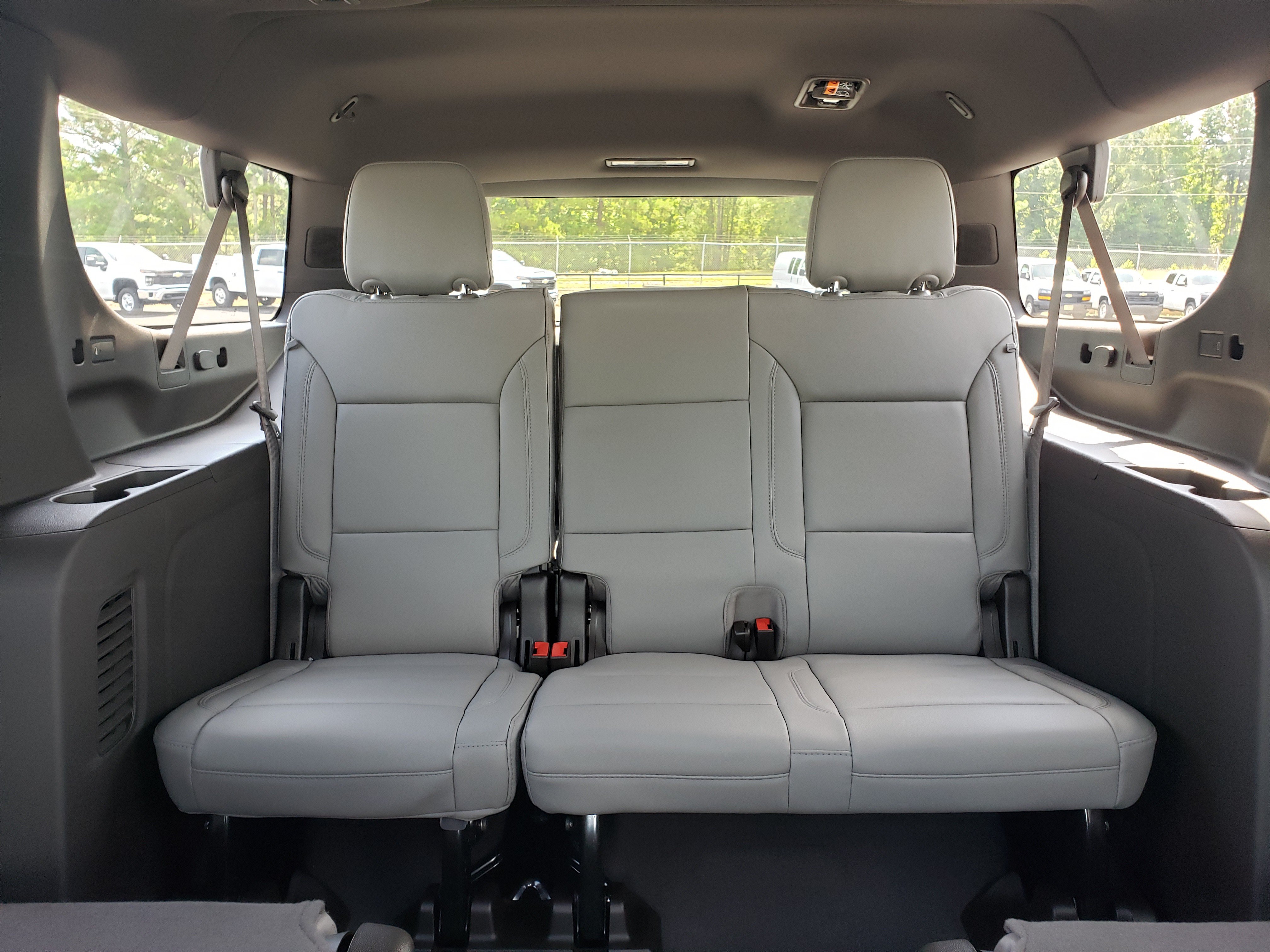 New 2026 Chevrolet Suburban Z71 w/ Z71 Off-Road Package AWD/4WD image 33