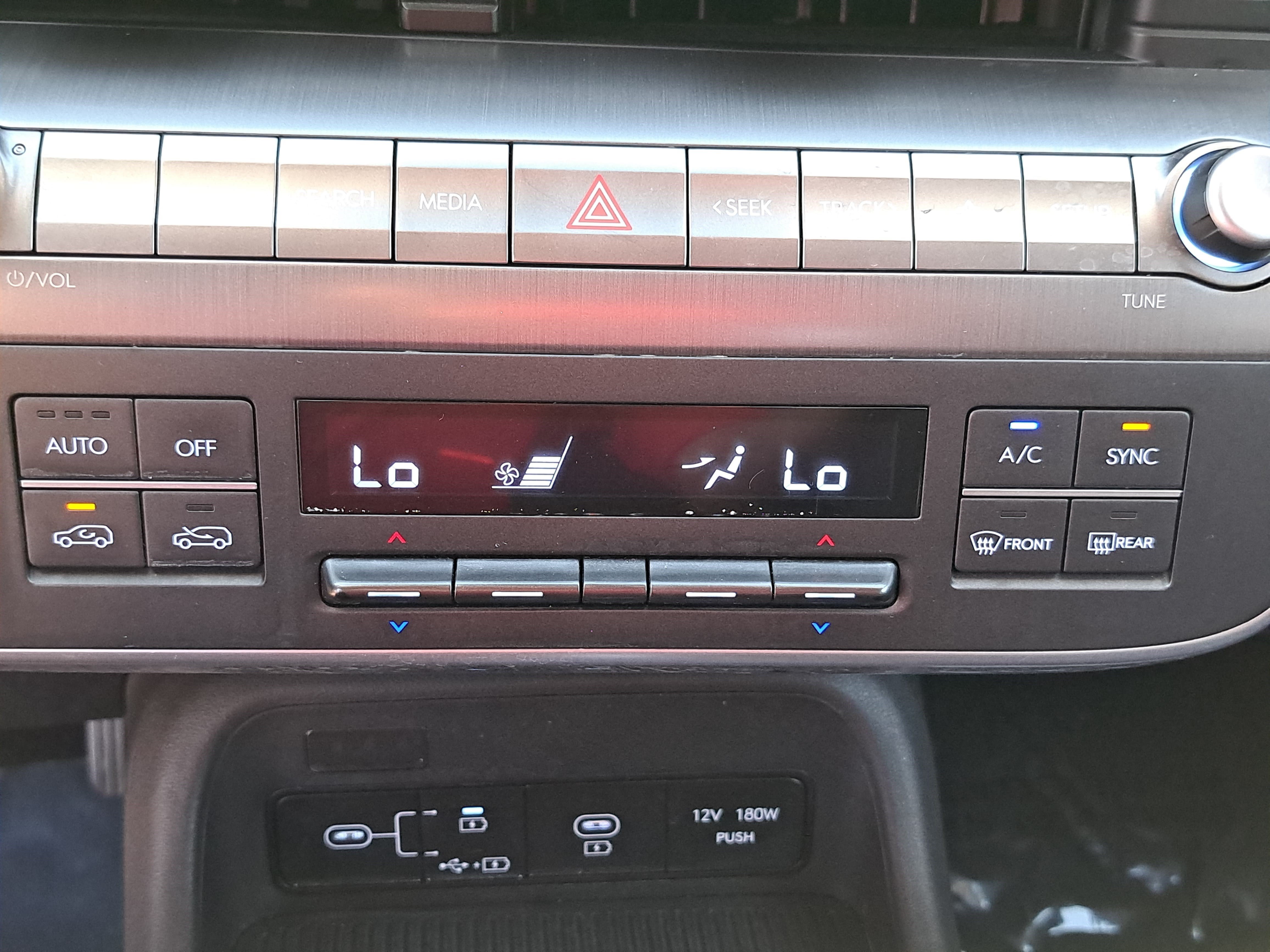 Used 2025 Hyundai Kona SEL FWD image 21