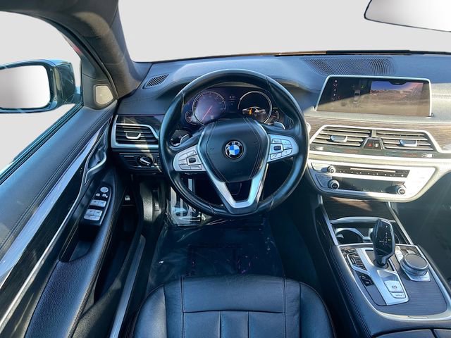 Used 2019 BMW 740i w/ M Sport Package image 23