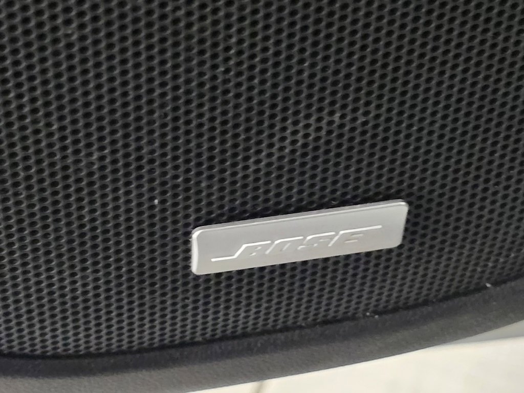 Used 2021 GMC Acadia Denali w/ Denali Technology Package image 10