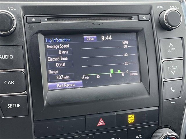 Used 2017 Toyota Camry SE image 34