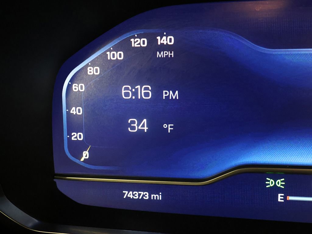 Used 2023 Chevrolet Suburban Premier AWD/4WD image 44