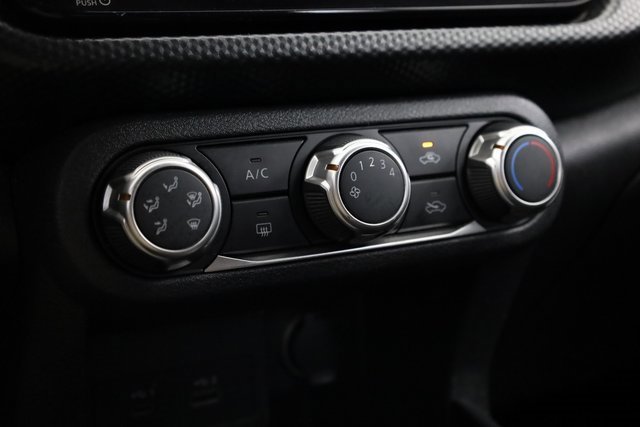 Used 2023 Nissan Kicks SV image 16