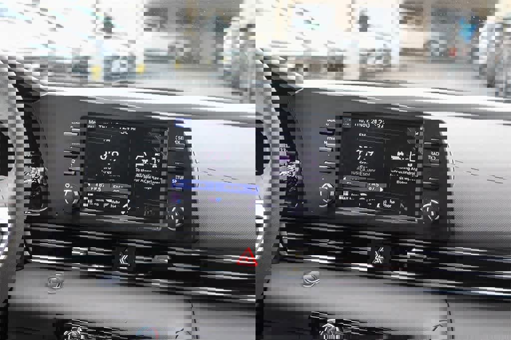 Used 2023 Hyundai Elantra Blue w/ Cargo Package image 16