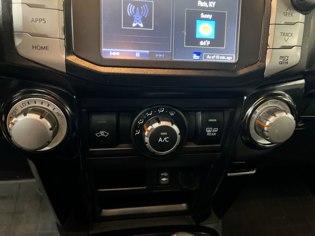 Used 2014 Toyota 4Runner SR5 Premium image 16