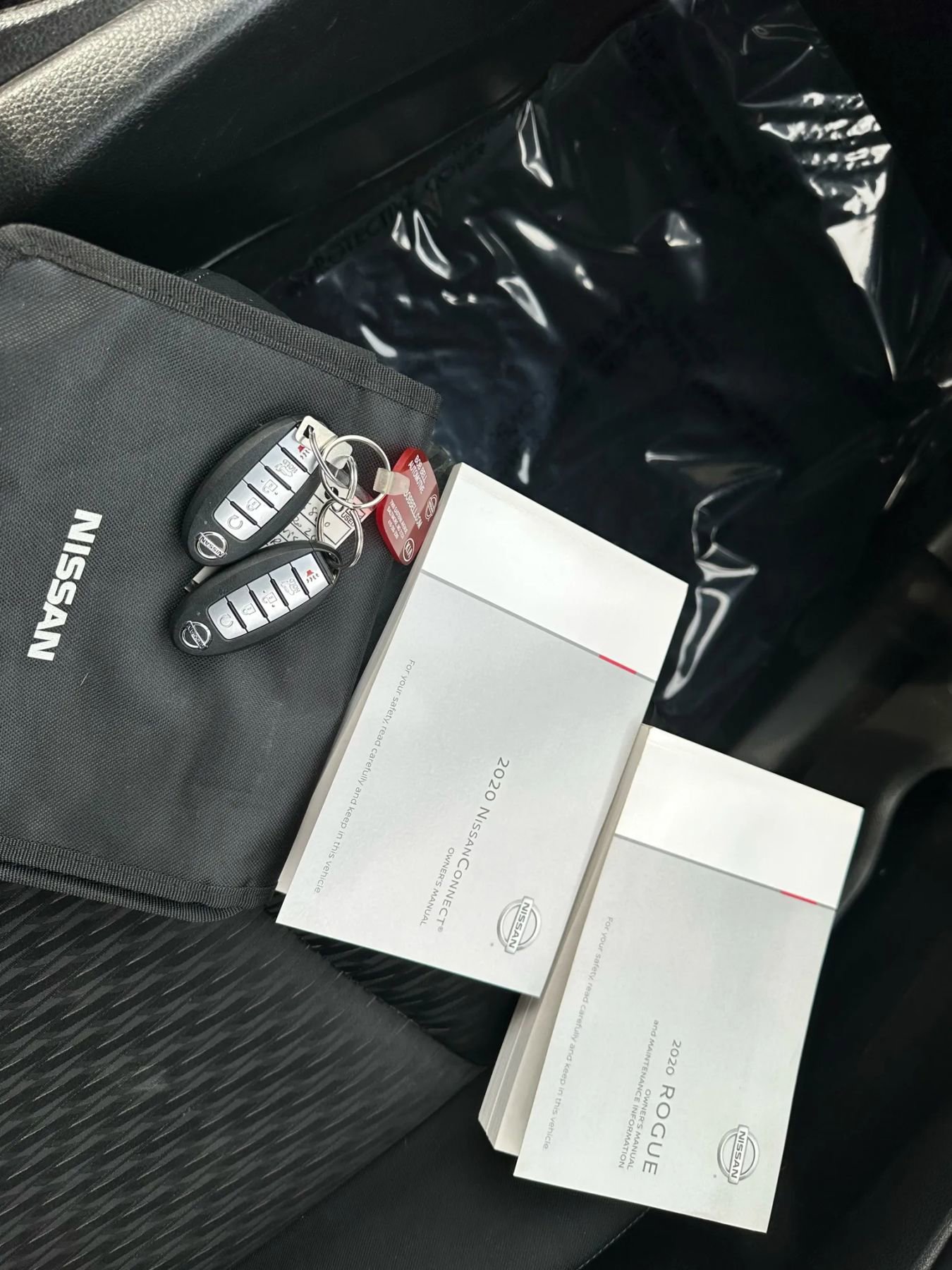 Used 2020 Nissan Rogue SV image 25