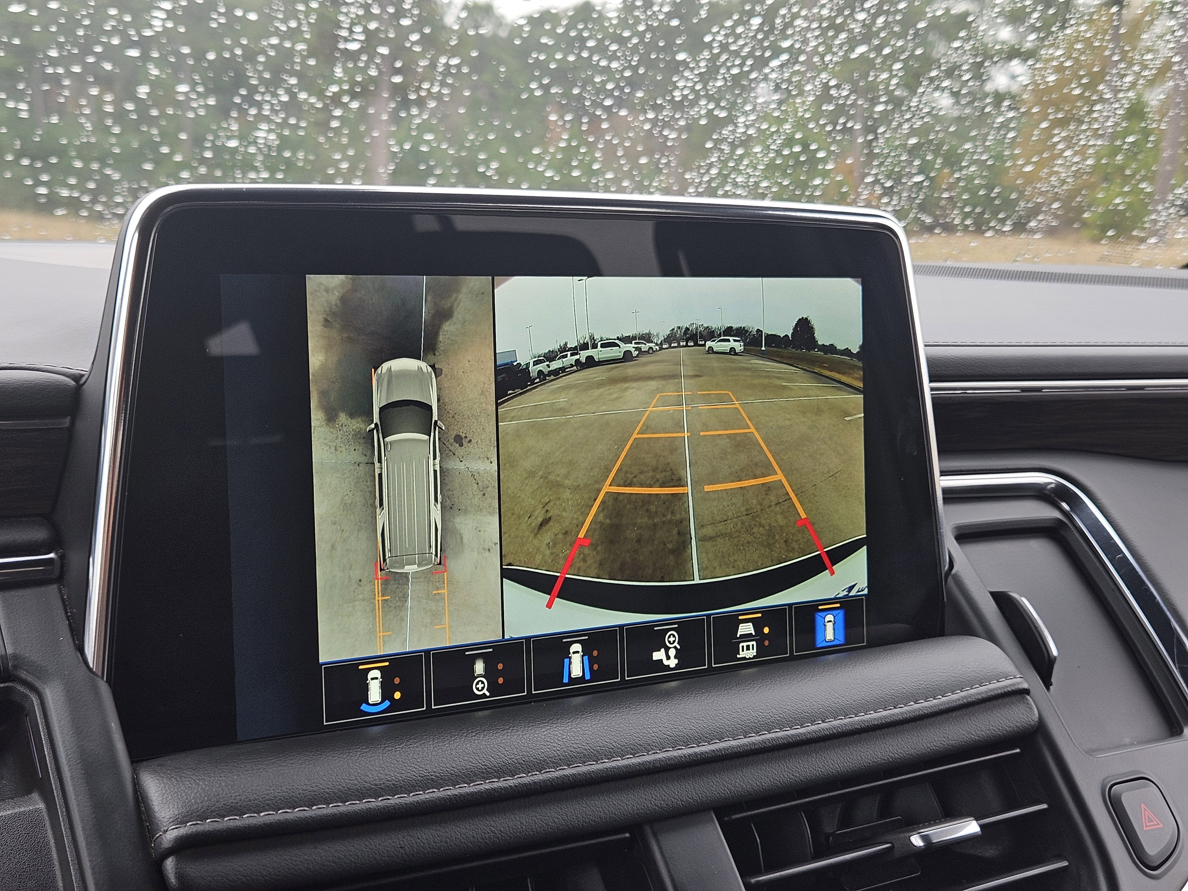 Used 2022 Chevrolet Tahoe Z71 w/ Luxury Package AWD/4WD image 20