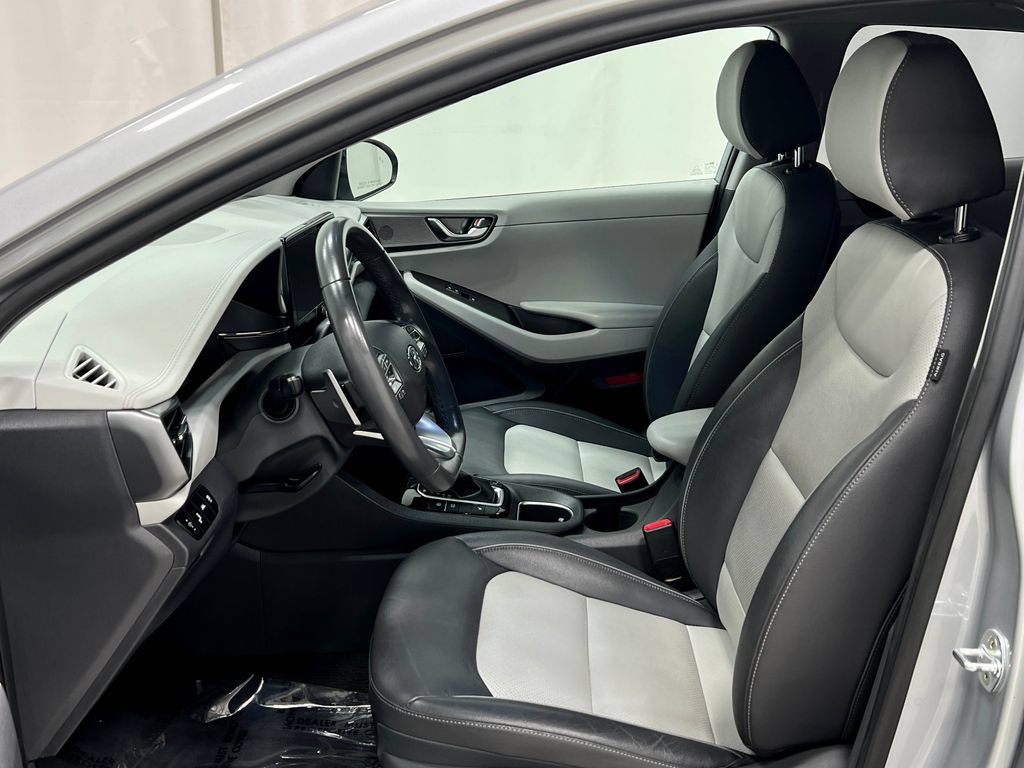 Used 2020 Hyundai Ioniq Limited FWD image 15