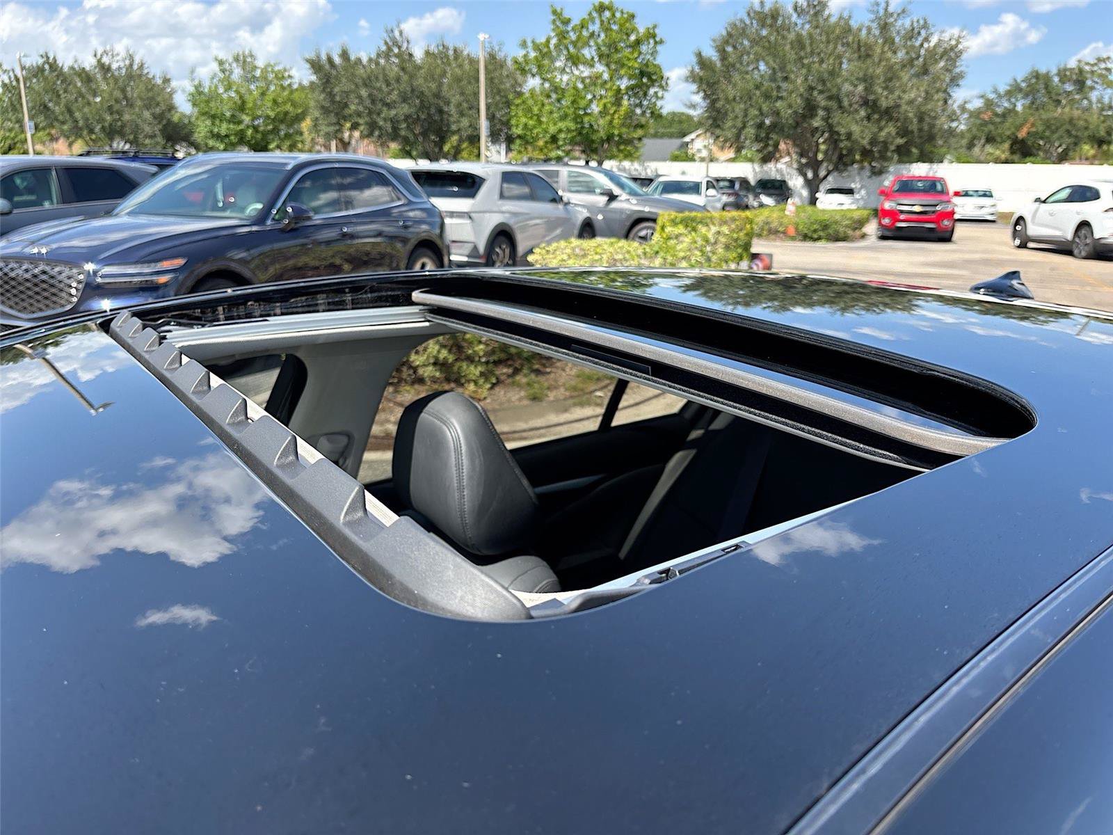 Used 2019 INFINITI Q50 Luxe w/ Cargo Package (L96) RWD image 20