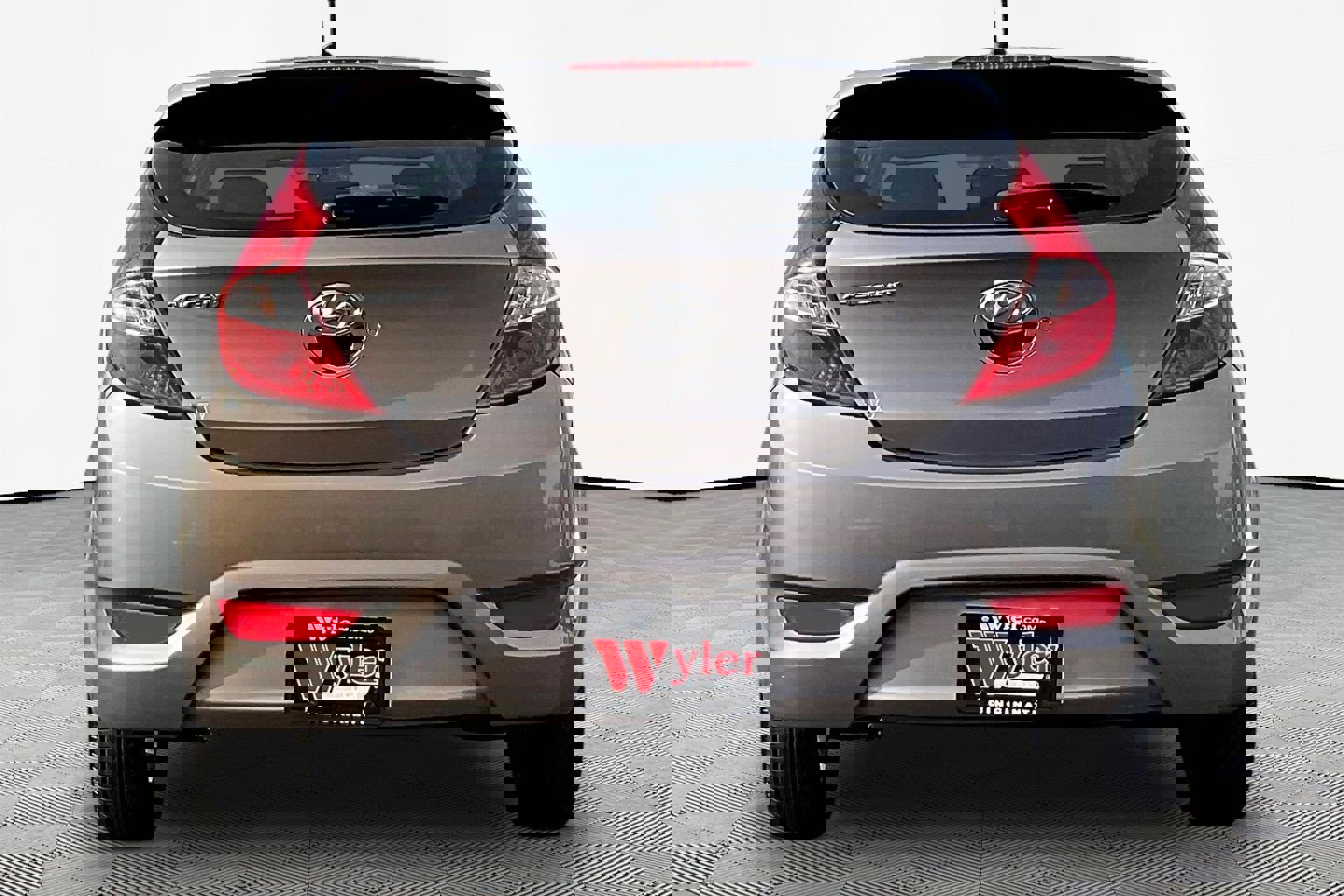 Used 2012 Hyundai Accent SE image 5