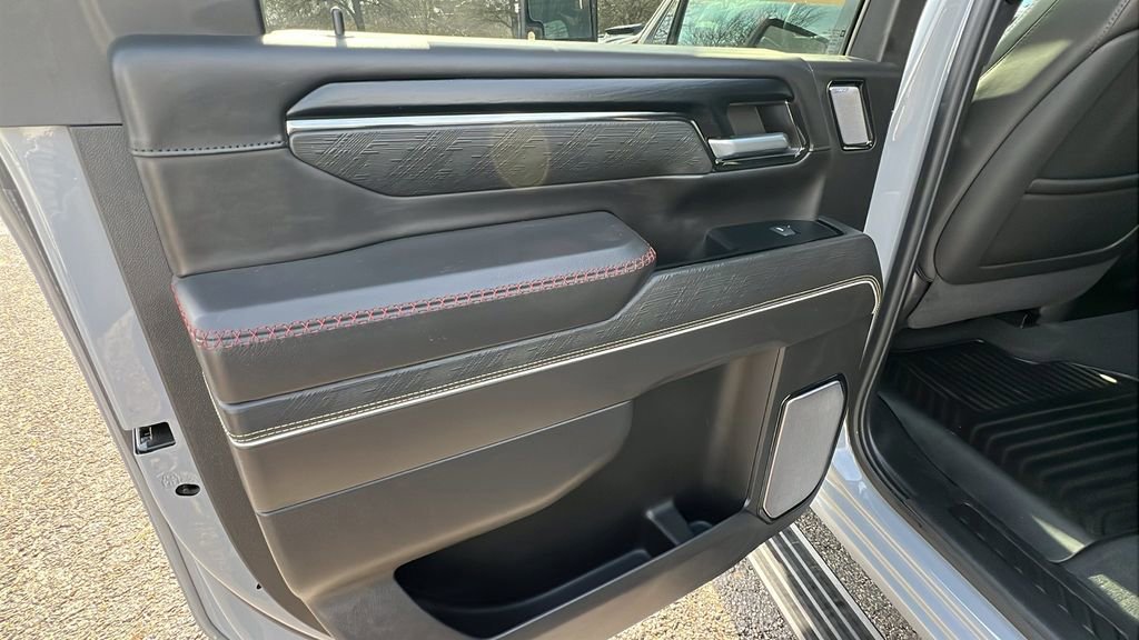 Used 2024 GMC Sierra 2500 AT4X image 20