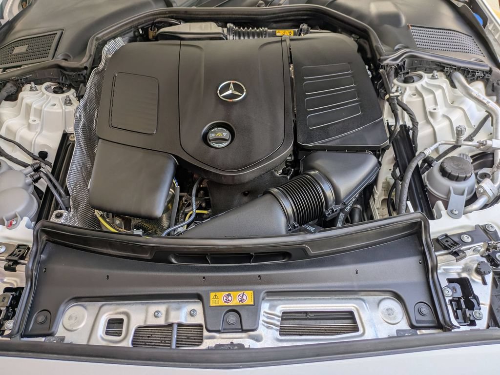 Used 2025 Mercedes-Benz C 300 Sedan image 30