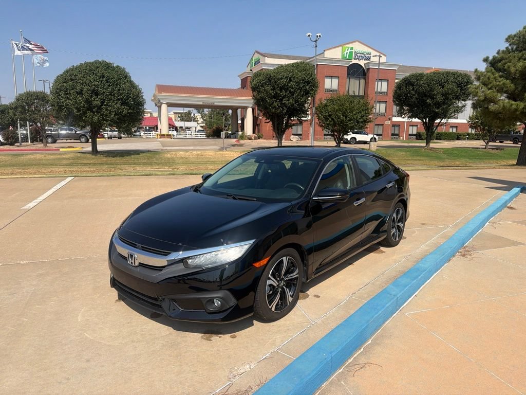 Used 2016 Honda Civic Touring image 4