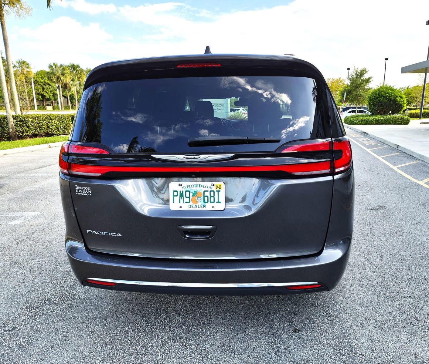 Used 2022 Chrysler Pacifica Touring-L FWD image 7