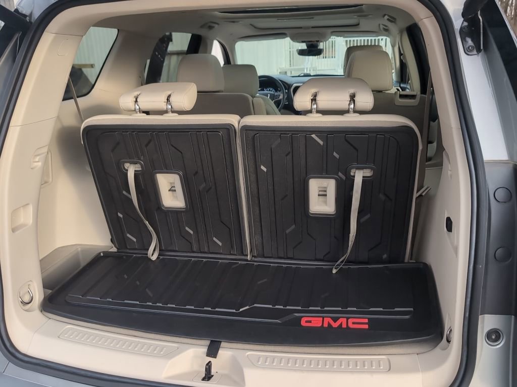 Used 2023 GMC Acadia Denali w/ Denali Ultimate Package image 12