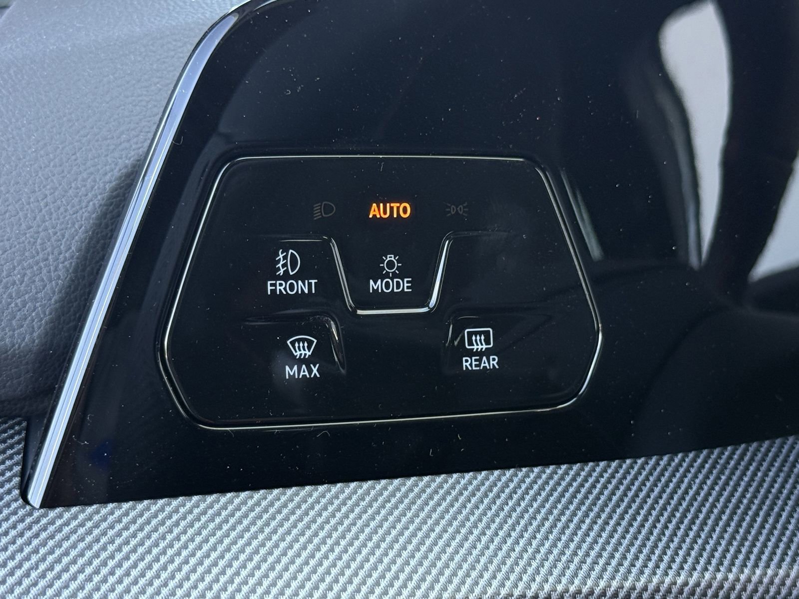 New 2026 Volkswagen GTI SE image 19