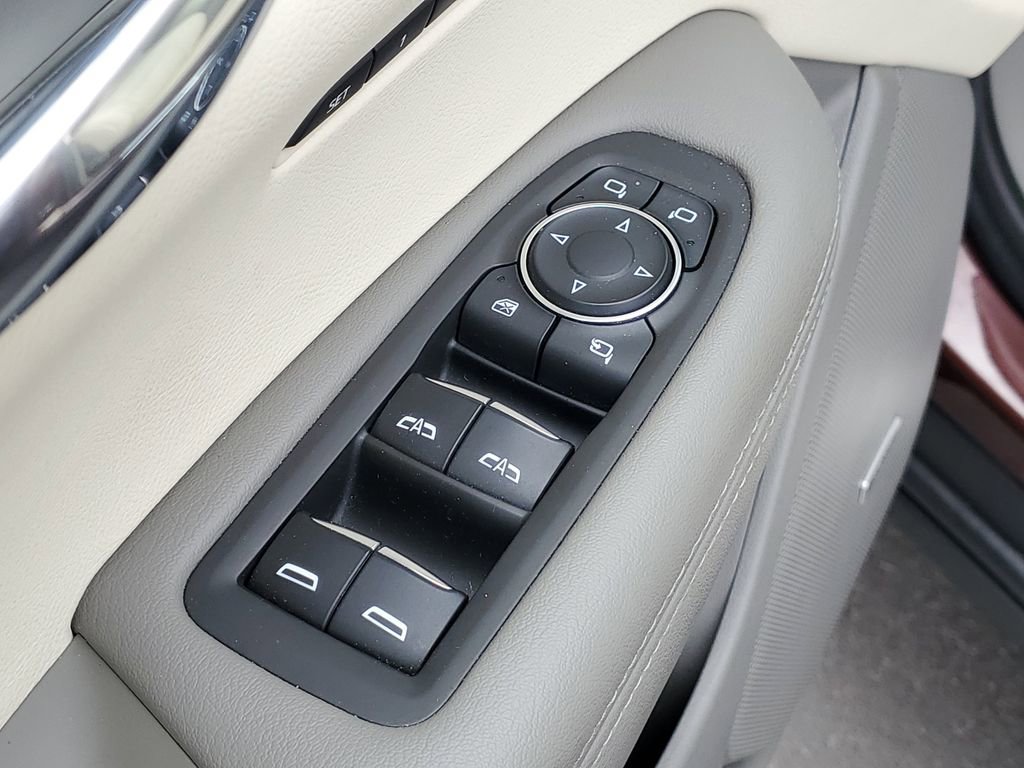 Used 2022 Cadillac XT6 Premium Luxury w/ LPO, Floor Liner Package AWD/4WD image 24