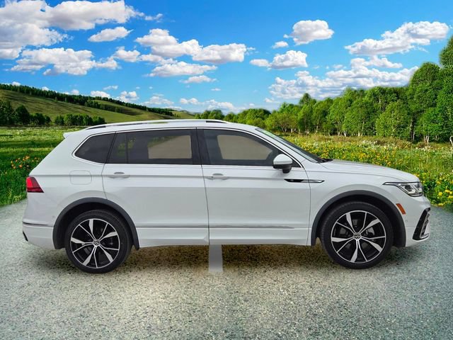 Used 2022 Volkswagen Tiguan SEL R-Line AWD/4WD image 7