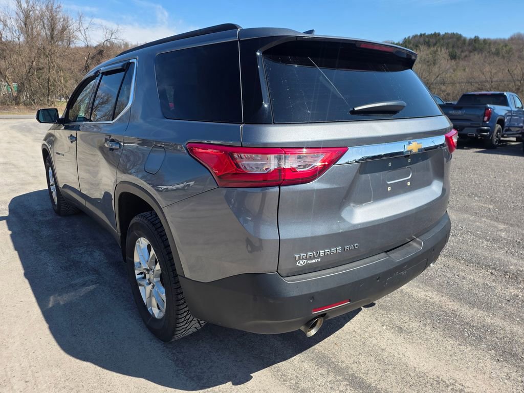Used 2021 Chevrolet Traverse LT image 10