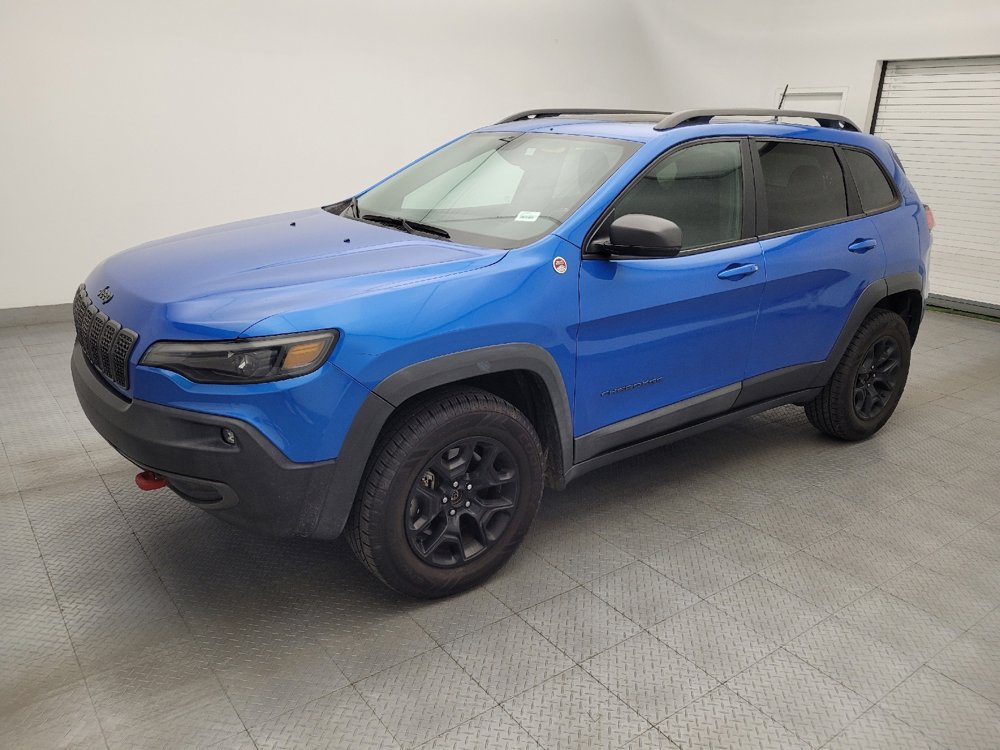 Used 2019 Jeep Cherokee Trailhawk AWD/4WD image 2