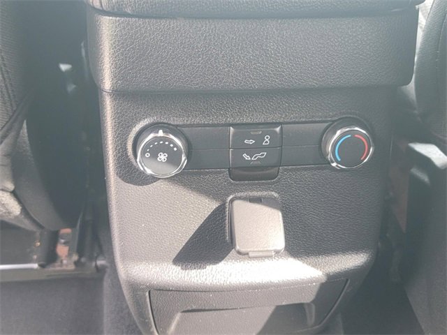 Used 2019 Ford Explorer XLT image 29