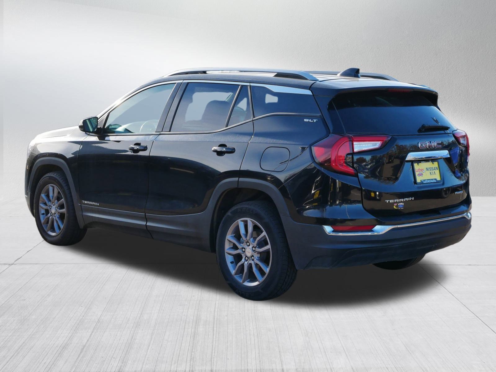 Used 2023 GMC Terrain SLT image 5