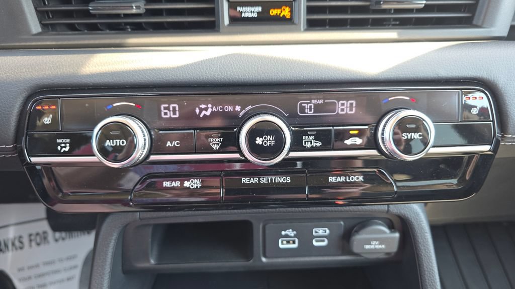 Certified 2025 Honda Pilot Touring image 38