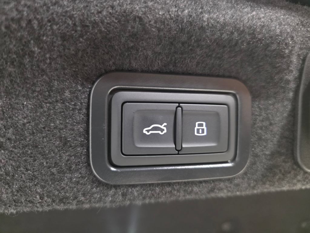 New 2026 Audi A6 Premium Plus AWD/4WD image 11