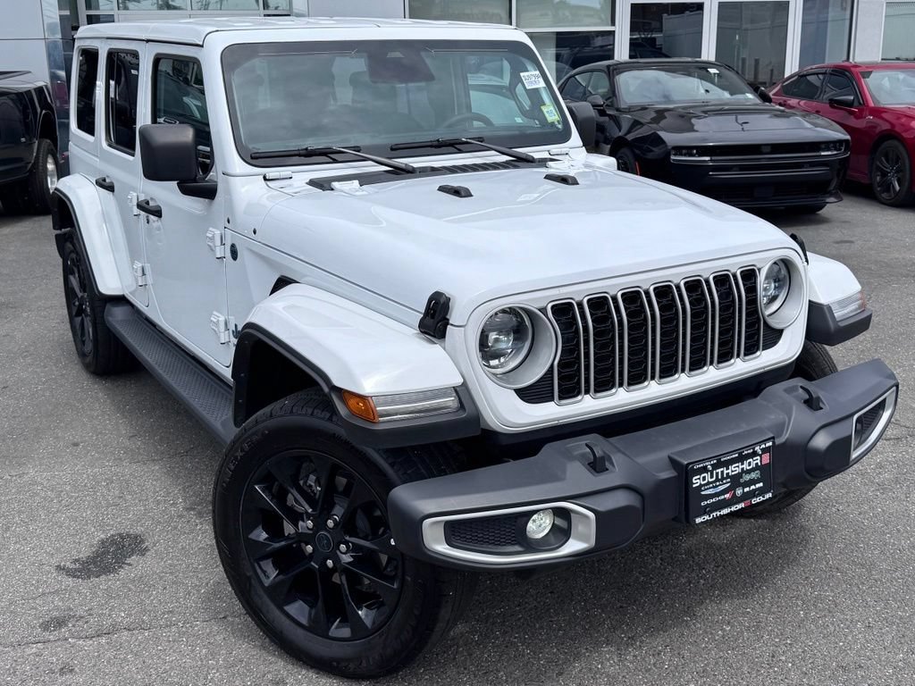 Certified 2025 Jeep Wrangler Unlimited Sahara AWD/4WD image 1
