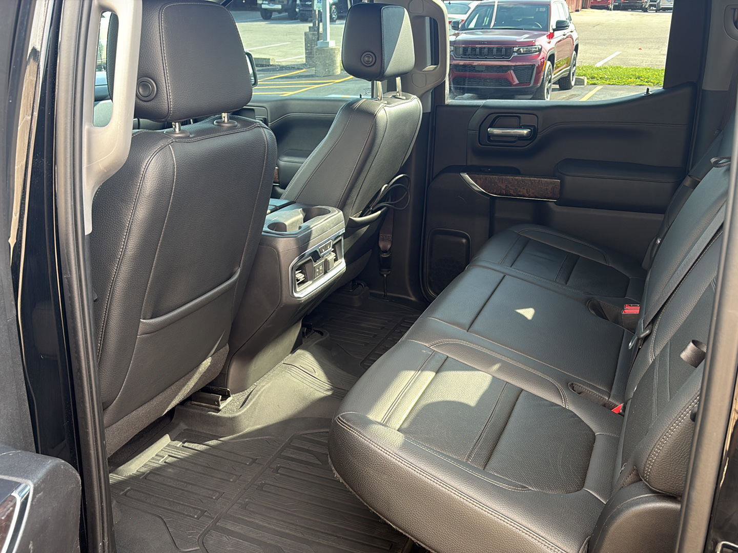 Used 2020 GMC Sierra 1500 Denali w/ Denali Ultimate Package AWD/4WD image 26