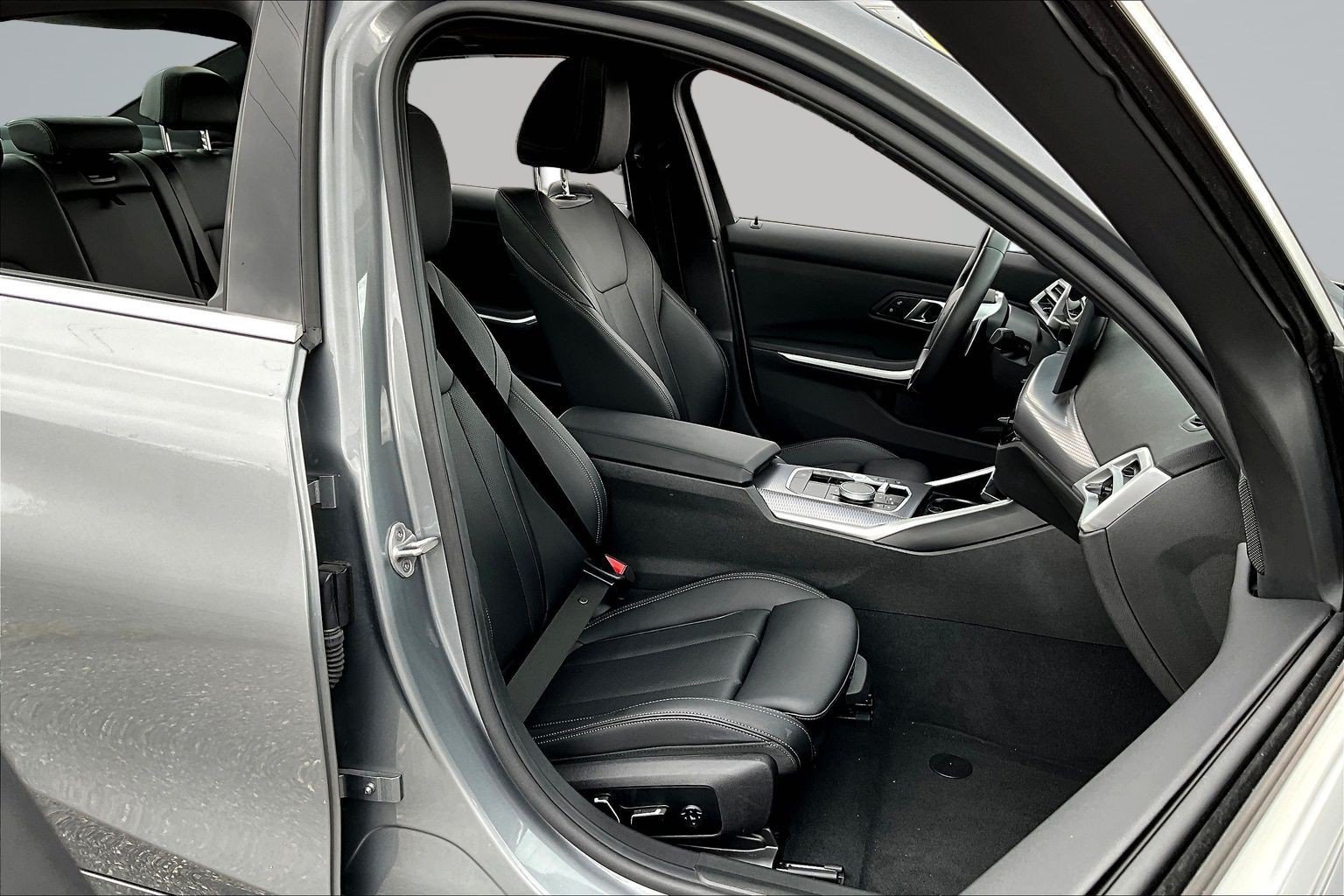 Used 2026 BMW 330i Sedan RWD image 26