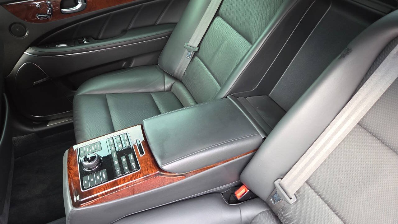 Used 2015 Hyundai Equus Signature RWD image 66