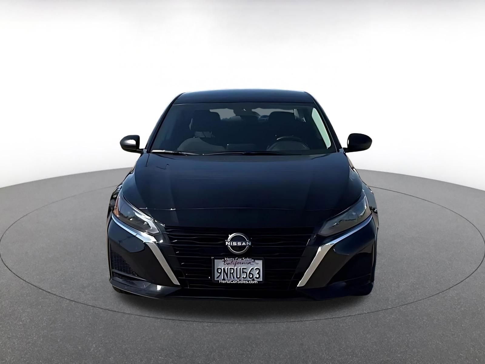 Used 2025 Nissan Altima 2.5 SV FWD image 4