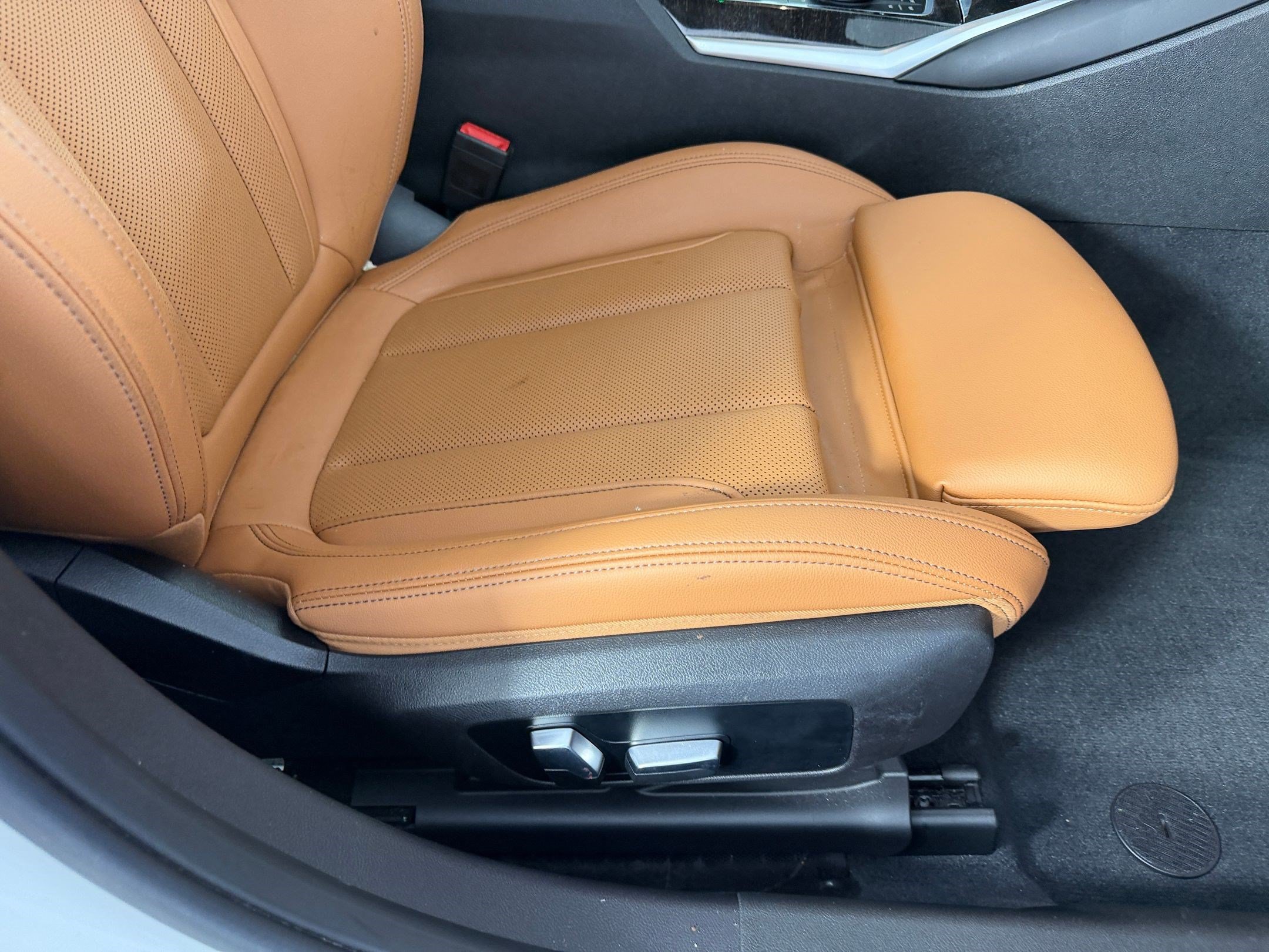 Certified 2023 BMW 330i Sedan w/ Premium Package RWD image 35