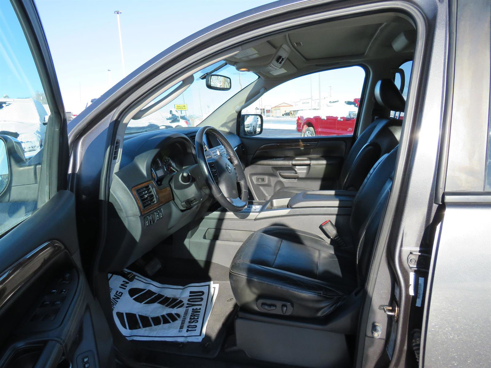Used 2011 Nissan Armada Platinum w/ 2nd Row Captain Seat Pkg image 9