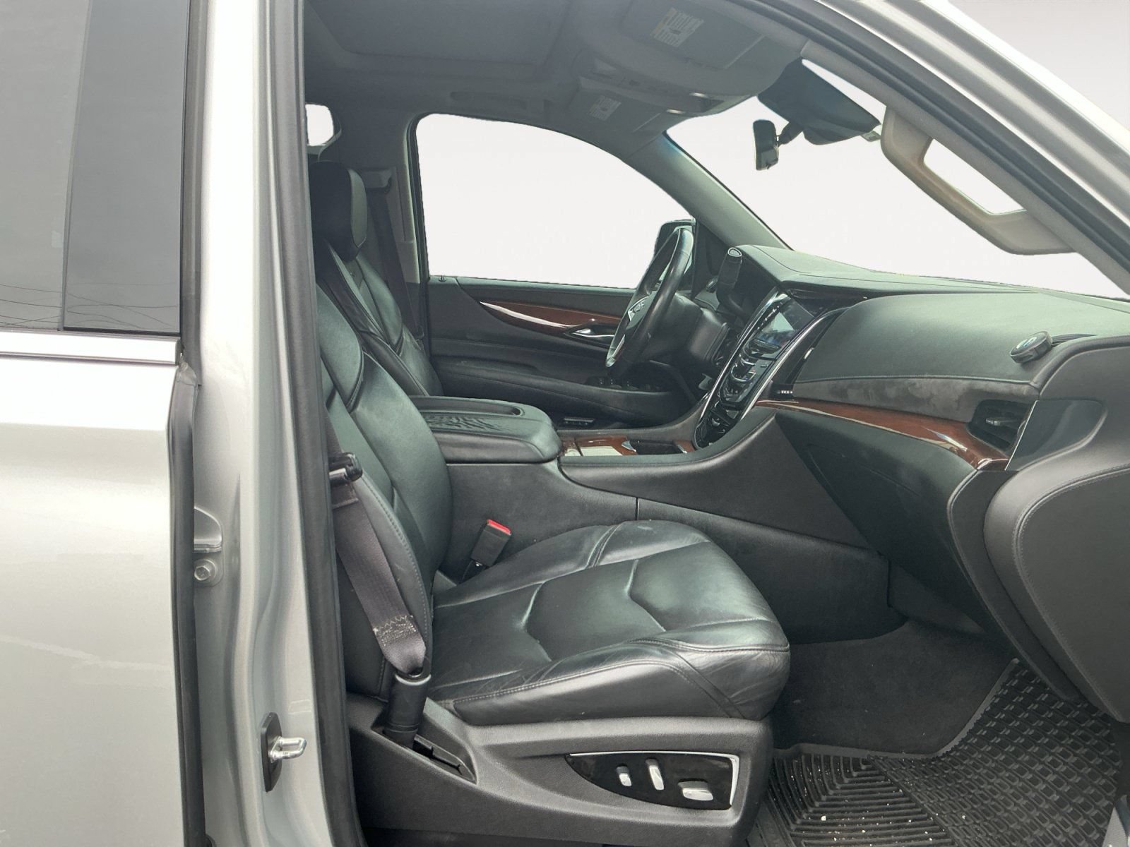 Used 2017 Cadillac Escalade Premium Luxury RWD image 15