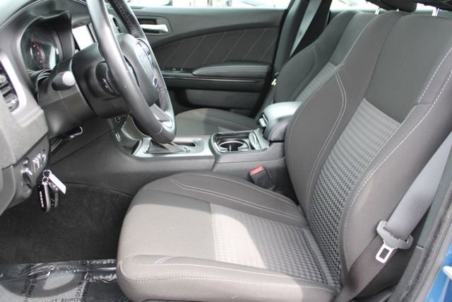 Used 2023 Dodge Charger SXT w/ Blacktop Package RWD image 33