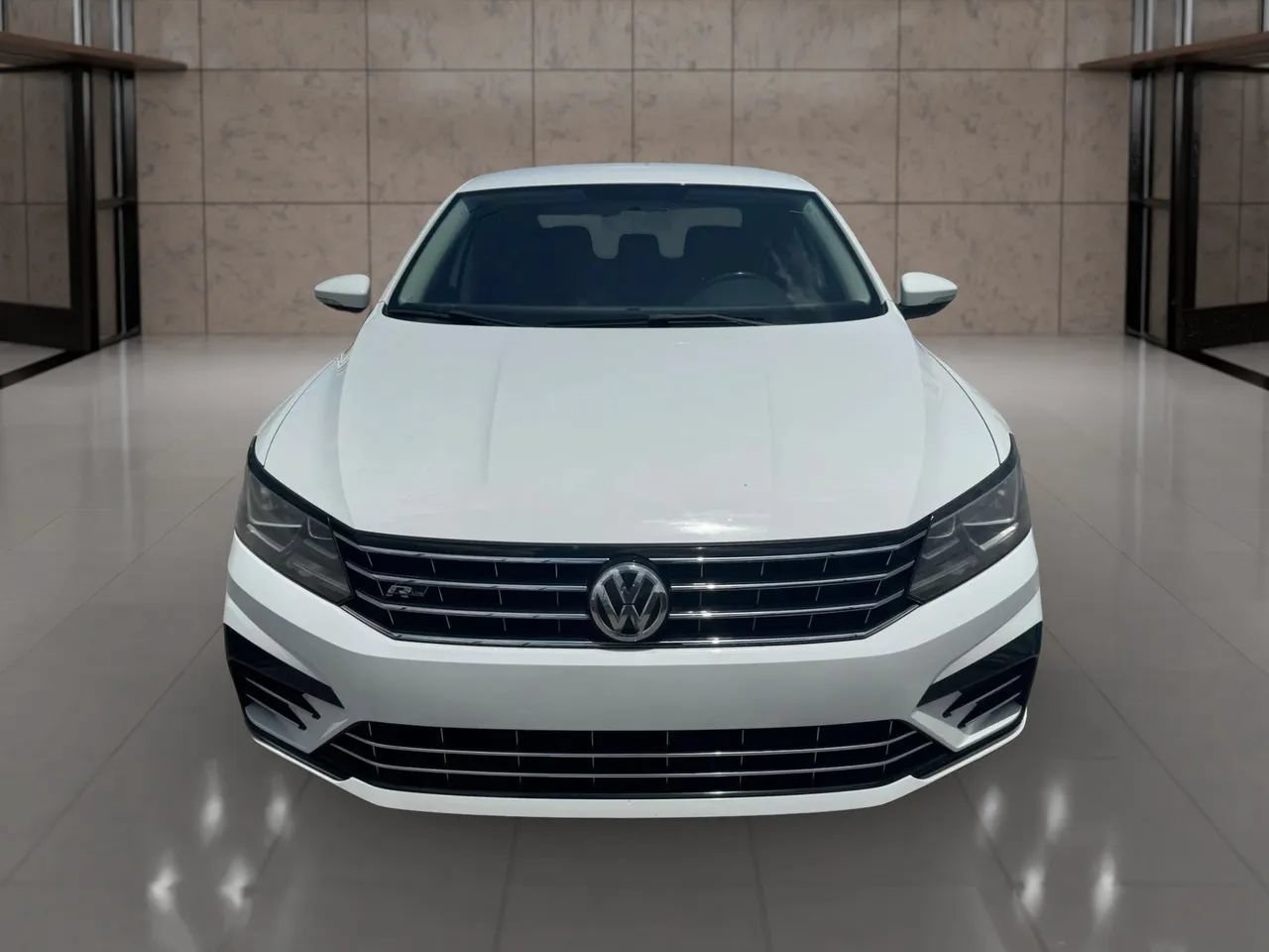 Used 2018 Volkswagen Passat 2.0T R-Line FWD image 7