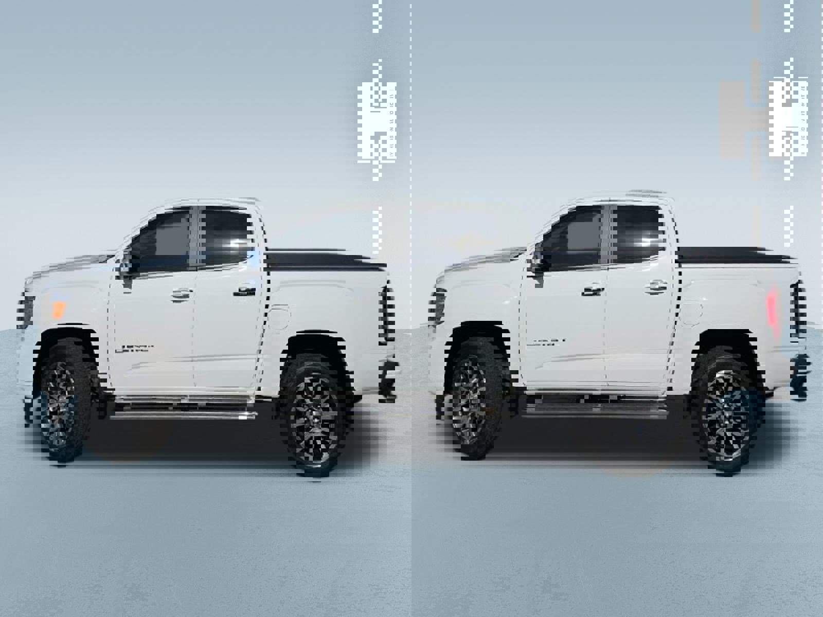 Used 2022 GMC Canyon Denali image 2